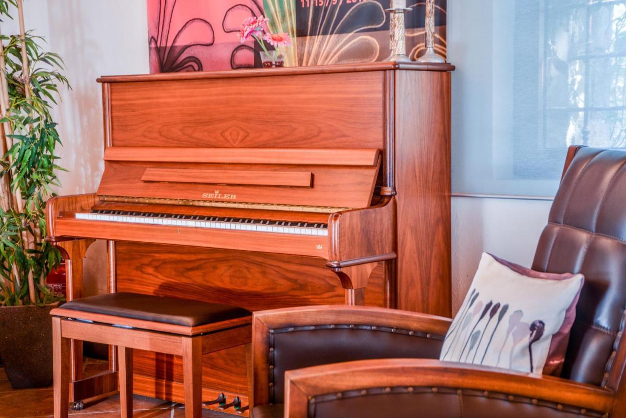 Varos Village Boutique Hotel Ngoại thất bức ảnh