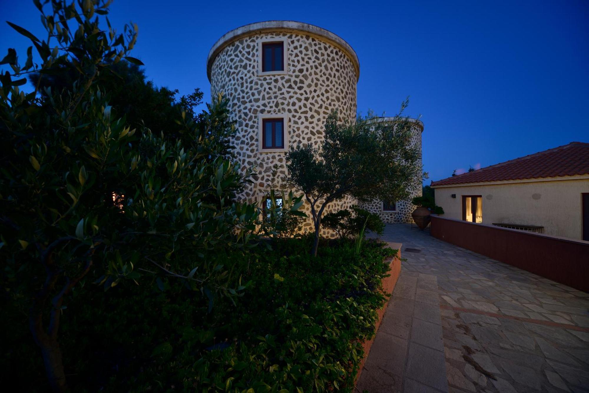 Varos Village Boutique Hotel Phòng bức ảnh
